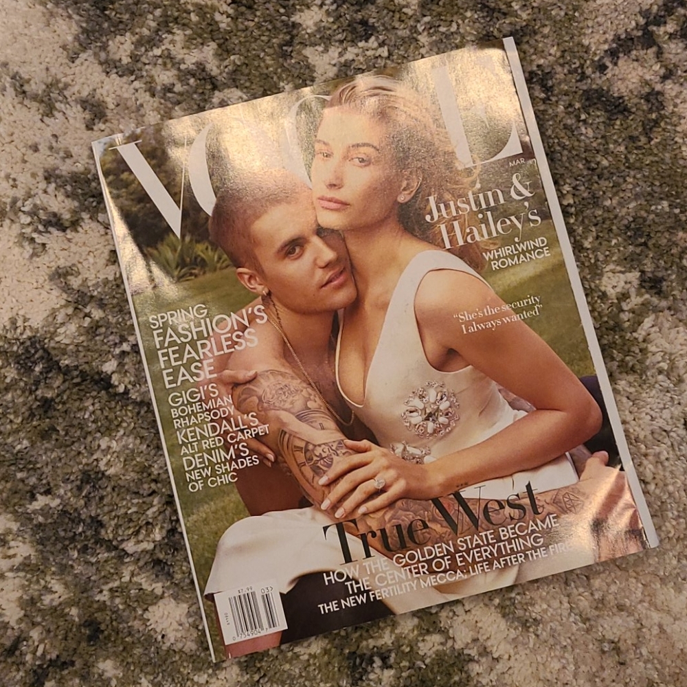 🥰VOGUE MAGAZINE🥰